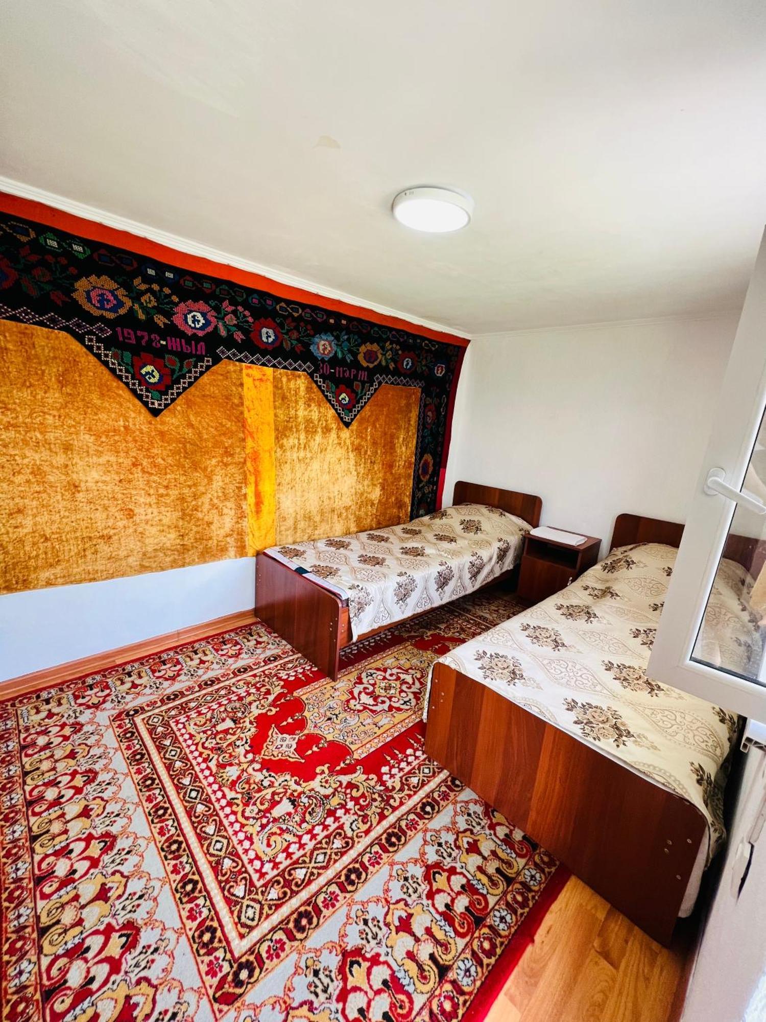 Guest House Kagan Toktogul Eksteriør bilde