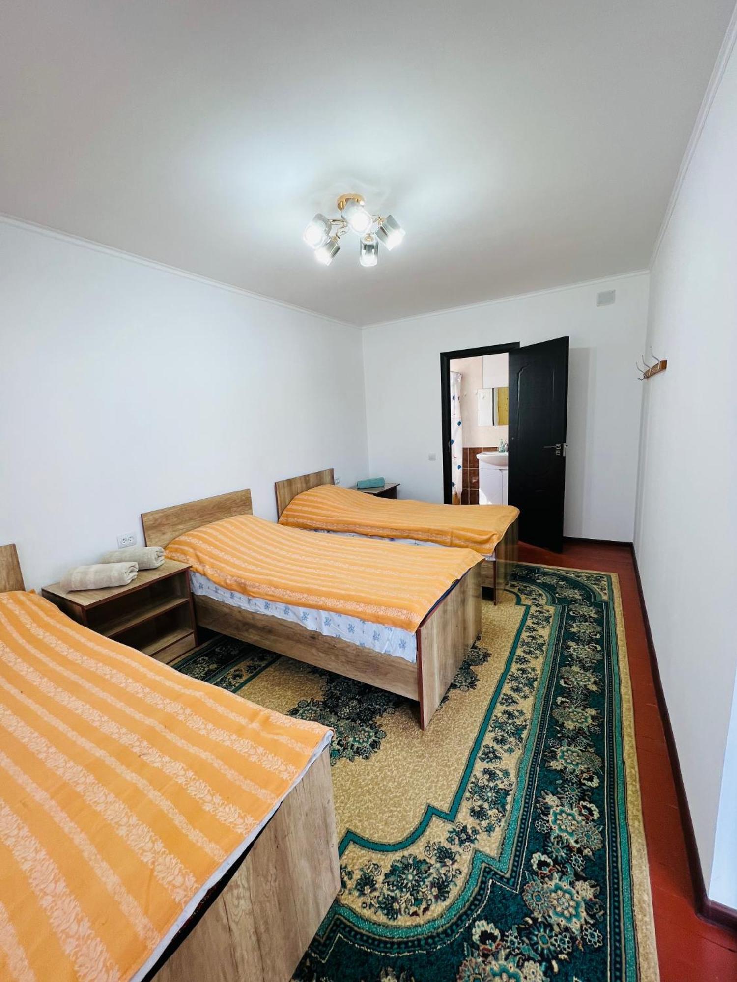 Guest House Kagan Toktogul Eksteriør bilde