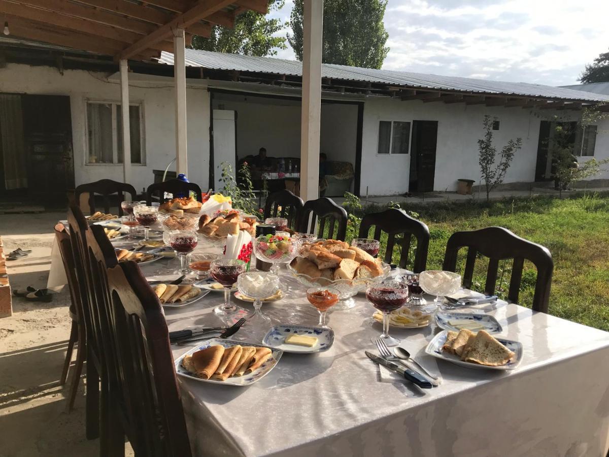 Guest House Kagan Toktogul Eksteriør bilde